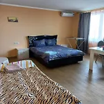 аппартаменты студия первая линия у моря в совиньоне *