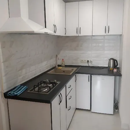 аппартаменты студия первая линия у моря в совиньоне