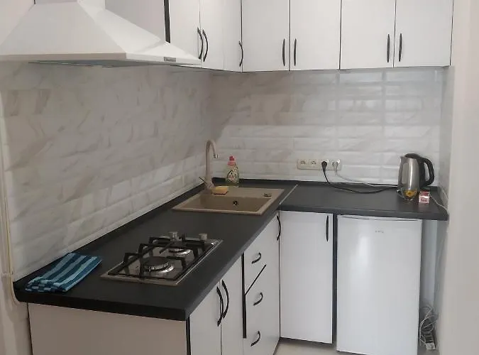 аппартаменты студия первая линия у моря в совиньоне